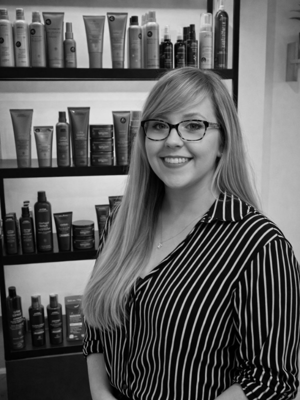 Amanda, stylist specialising in healthy natural-looking hair